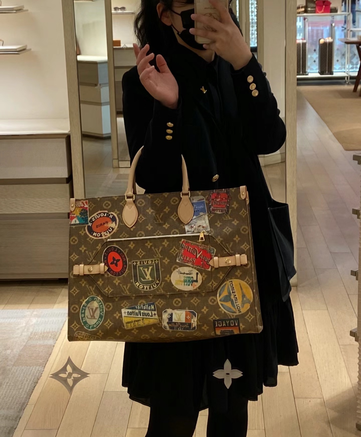 Louis Vuitton Shopping Bags